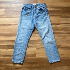 Forever 21- Light wash mom jeans, size: 26